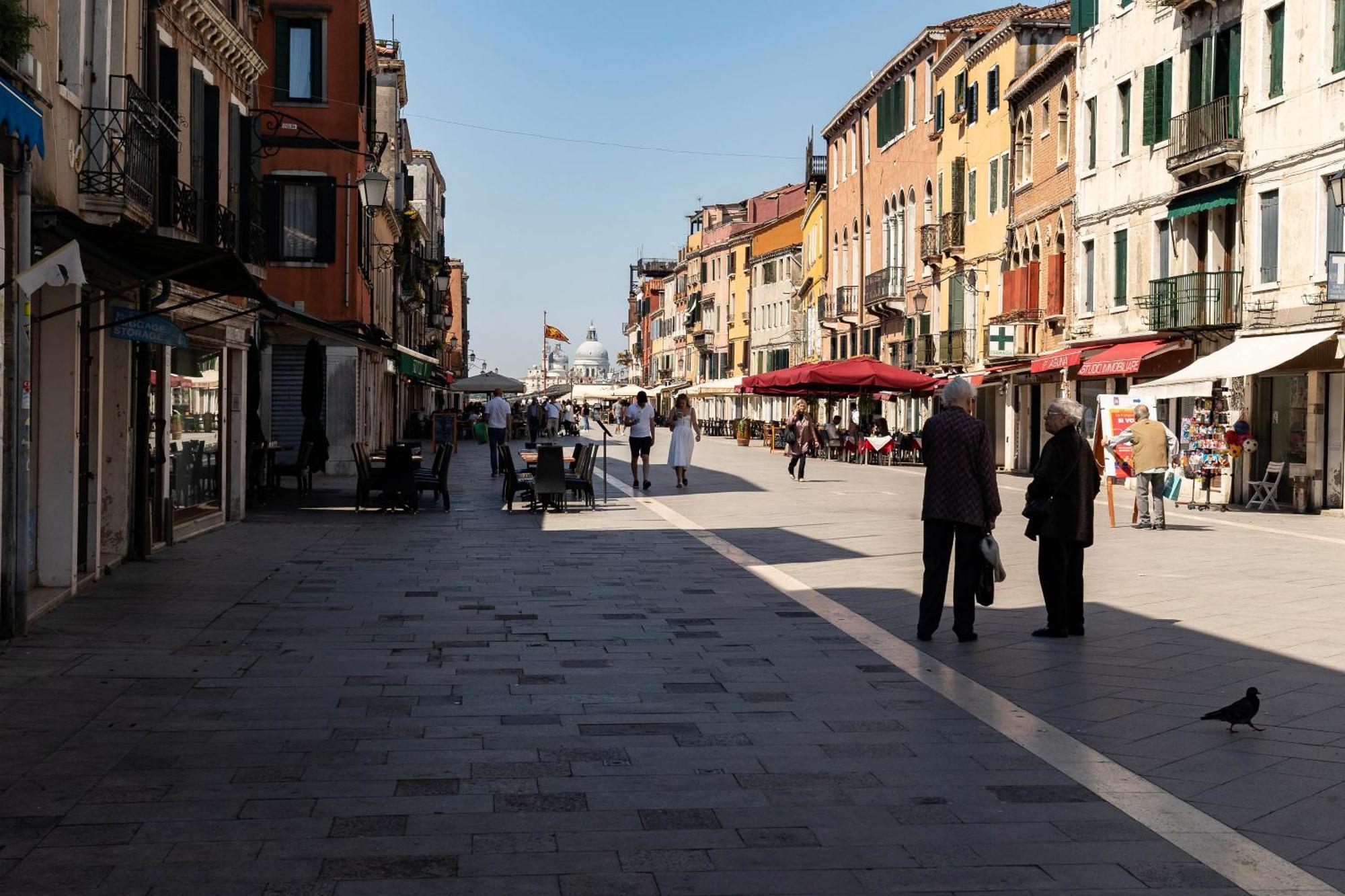 Ca'lina Near Biennale